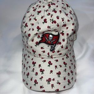 NFL hat - Tampa bay buccaneers - womens with rose detail